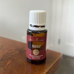 Young Living Thieves EO Blend 15 ML